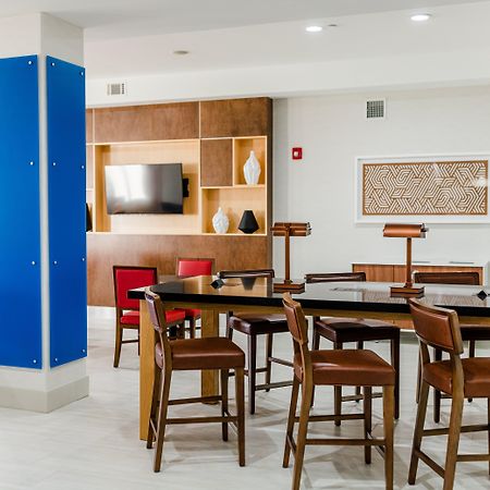 Holiday Inn Express - Andalusia By Ihg Dış mekan fotoğraf