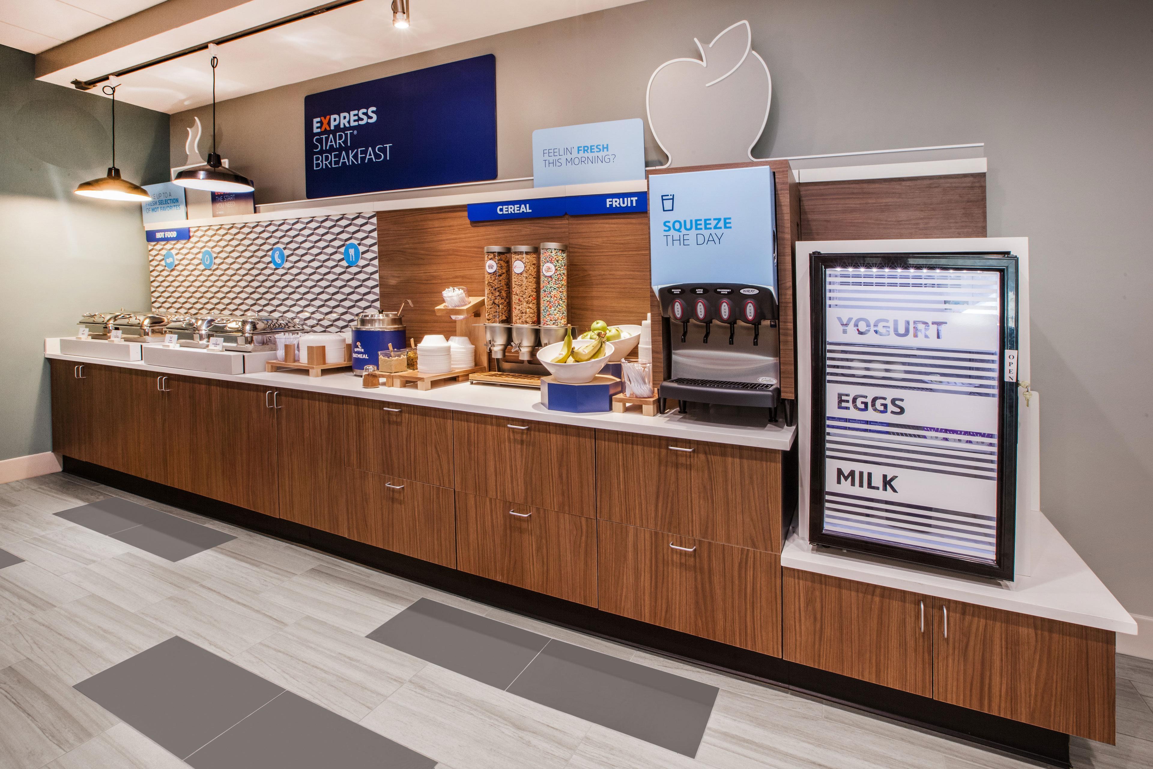 Holiday Inn Express - Andalusia By Ihg Dış mekan fotoğraf