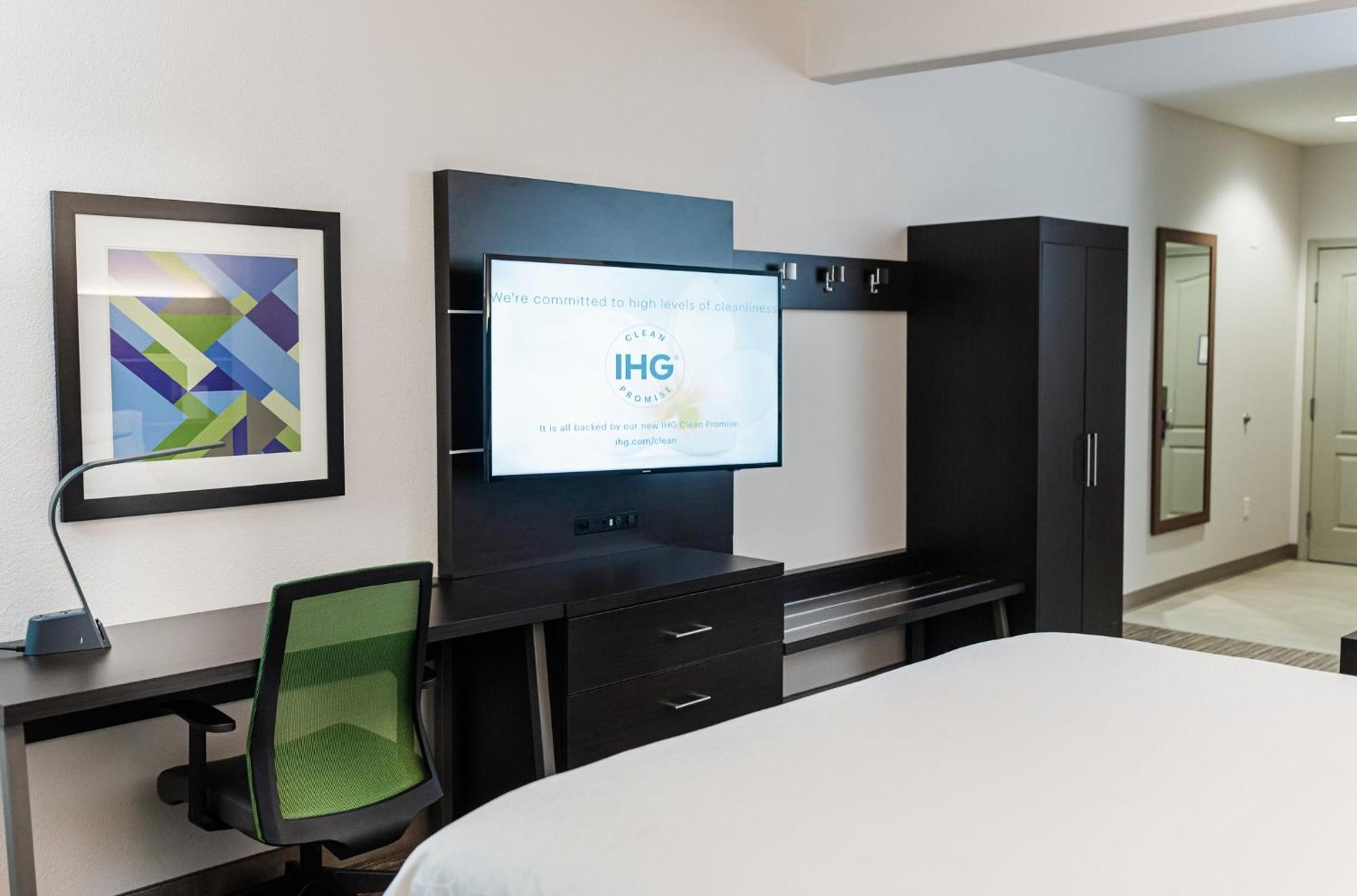 Holiday Inn Express - Andalusia By Ihg Dış mekan fotoğraf
